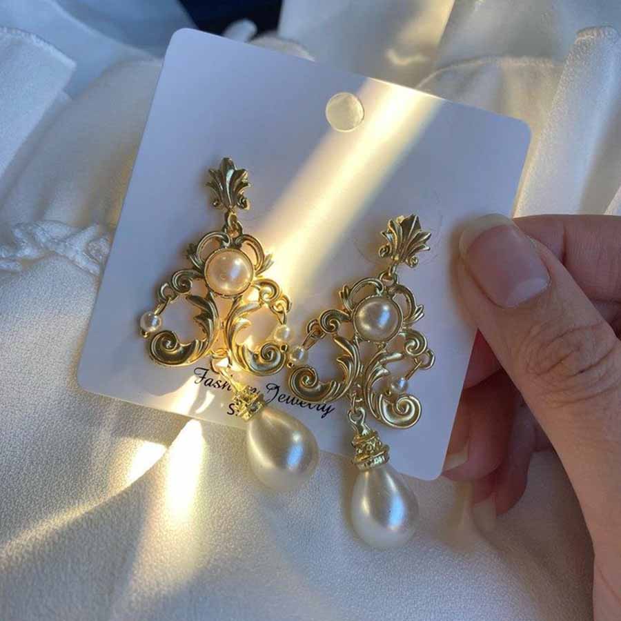 Retro Luxury Baroque Bride Ear - đánh giá và giá Vintage Collectible Figures